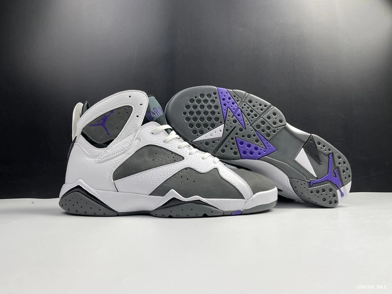 Reps (2021) 7 Flint  Retro Jordan CU9307-100  0523